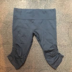 LULULEMON - In the Flow Compression Crop II Gry 12